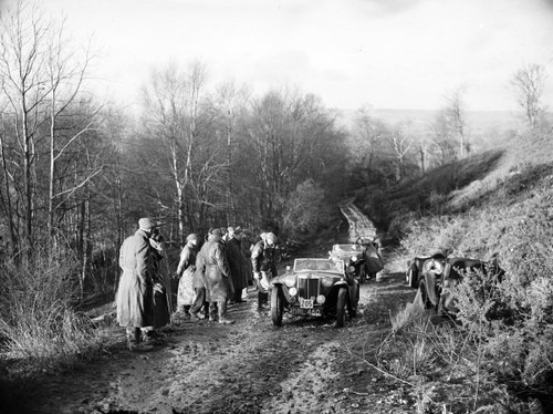 1951 motor racing old - mg,
