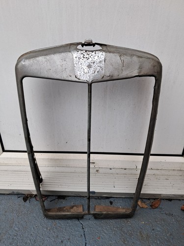 Type radiator surround - t,
